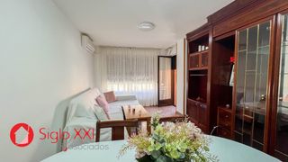 Etagenwohnung in Avenida Alemania-Italia. Descubre este luminoso y amplio piso de 4 habitaciones y 2 baños