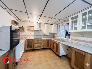 Maison à El Pilar. Casa en vilarealplanta bajacuenta con una amplia estancia tipo g