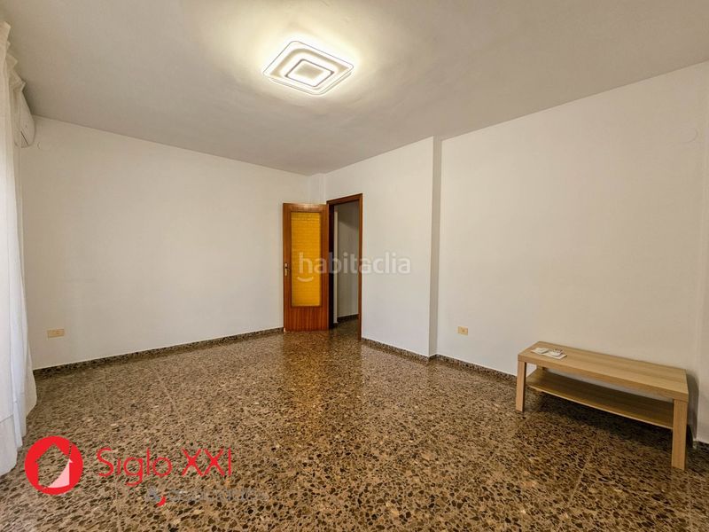 Foto 0c4e1797-9462-47ce-96fa-474b87fe57a3. Casa amb aparcament a Playa Burriana