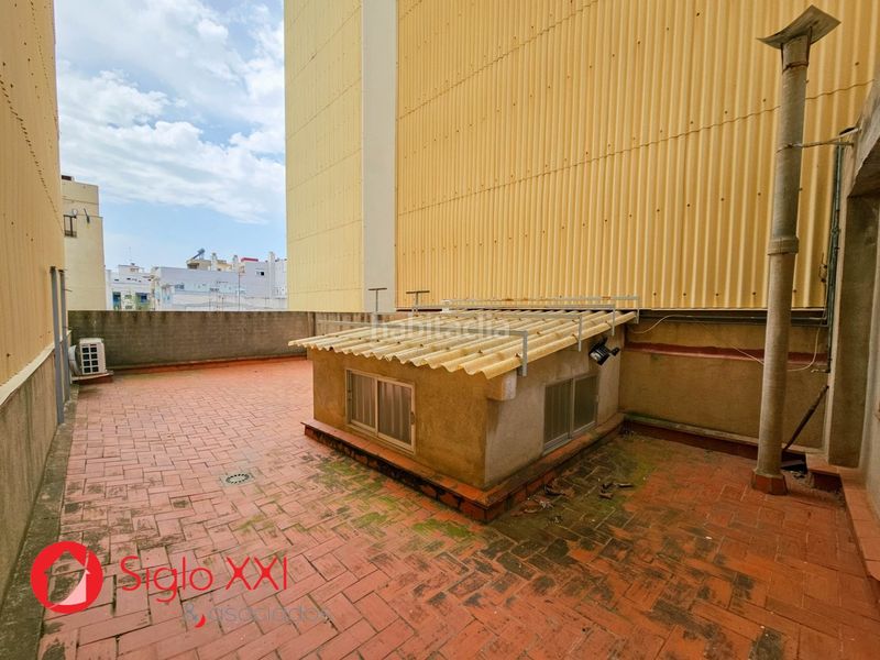 Foto acc33747-c2ad-46bd-9f9c-1f9d163e5cb8. Casa amb aparcament a Playa Burriana