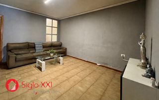 Casa a El Pilar. Vivienda con gran potencial, ideal para quienes desean personali