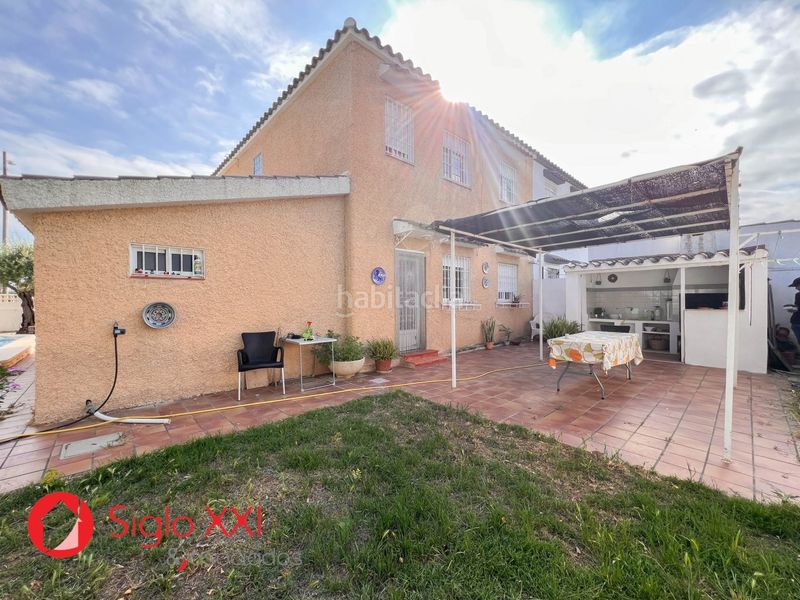 Foto f528badc-d620-40f9-96e9-752ad4caaf9c. Doppelhaus mit heizung parking pool in El Grao Castellón de la Plana