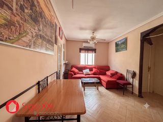 Pis a Avenida Alemania-Italia. Acogedor 3º piso luminoso con 3 habitaciones, aire acondicionado
