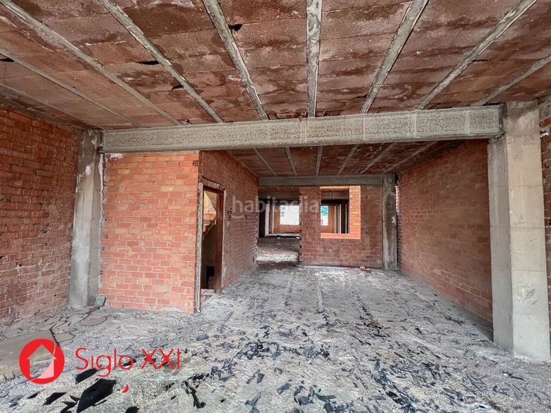 Foto 20f828a5-84b3-404d-9887-646cb95c780f. Edificio  en venta con grandes posibilidades de inversión, compuesto por cuatro plantas, amplia terraza superior y una cochera con en Vall d´Uixó (la)