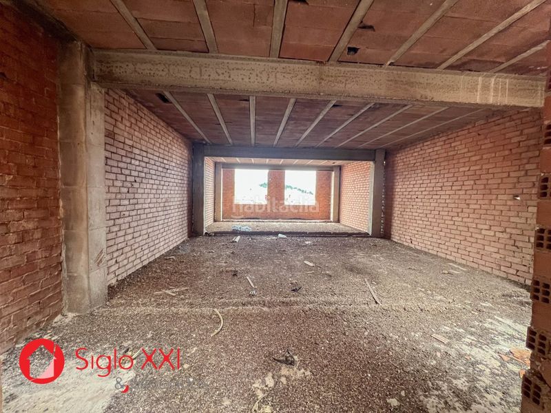 Foto 85a35257-8f9e-47ca-bd6d-f314a67dbe97. Edificio  en venta con grandes posibilidades de inversión, compuesto por cuatro plantas, amplia terraza superior y una cochera con en Vall d´Uixó (la)