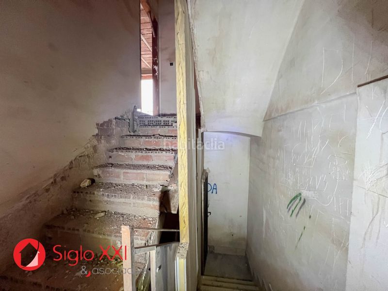 Foto 8a2c7763-ffd6-4e48-b056-5ddca67e5074. Edificio  en venta con grandes posibilidades de inversión, compuesto por cuatro plantas, amplia terraza superior y una cochera con en Vall d´Uixó (la)