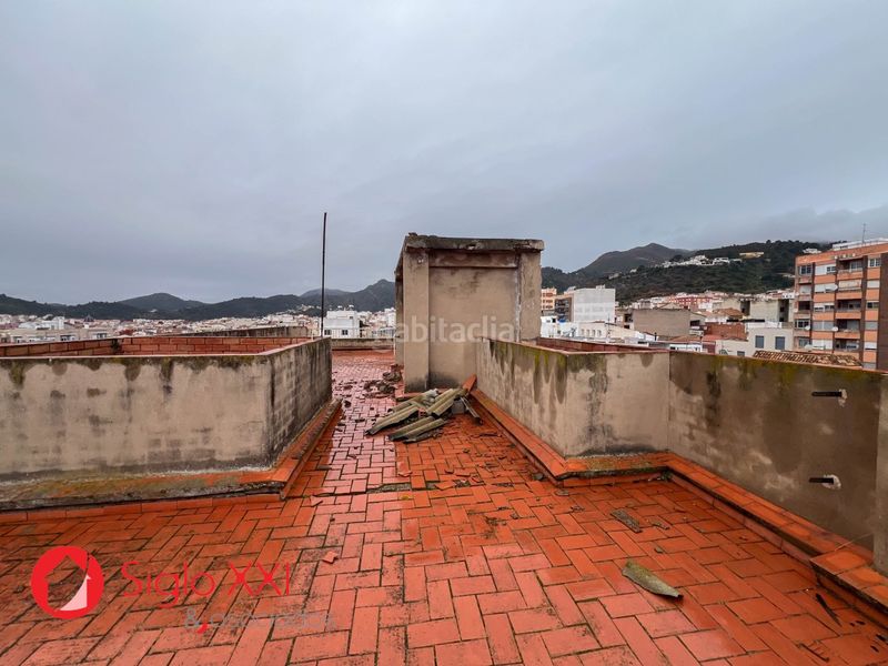Foto bceaec9c-759c-4731-8c65-70acbff19fff. Edificio  en venta con grandes posibilidades de inversión, compuesto por cuatro plantas, amplia terraza superior y una cochera con en Vall d´Uixó (la)