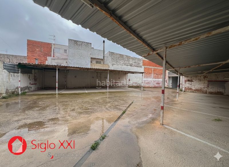 Foto fe66b79b-7071-4a18-b43f-d11fdb2252ac. Edificio  en venta con grandes posibilidades de inversión, compuesto por cuatro plantas, amplia terraza superior y una cochera con en Vall d´Uixó (la)