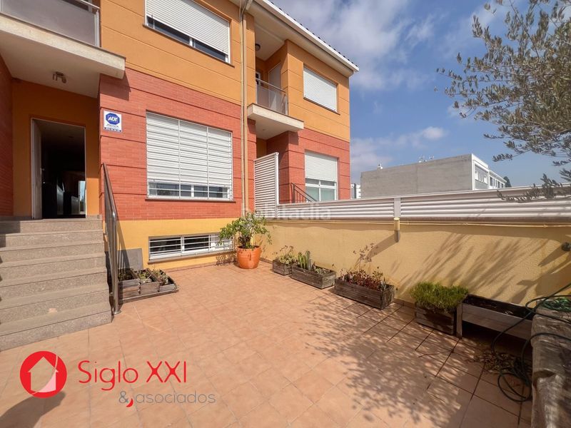 Foto 59dbdf9b-ae75-4b6a-872a-2d43025a4298. Casa adossada amb calefacció aparcament a Centro Almazora / Almassora