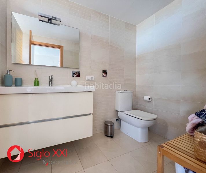 Foto a23effac-bd45-4b41-8f1e-58158058abb0. Casa adossada amb calefacció aparcament a Centro Almazora / Almassora
