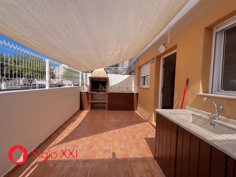 Foto 4b0e2658-e7e0-4a21-ab58-c6f37ec015a5. Casa adossada amb calefacció aparcament piscina a Almazora / Almassora