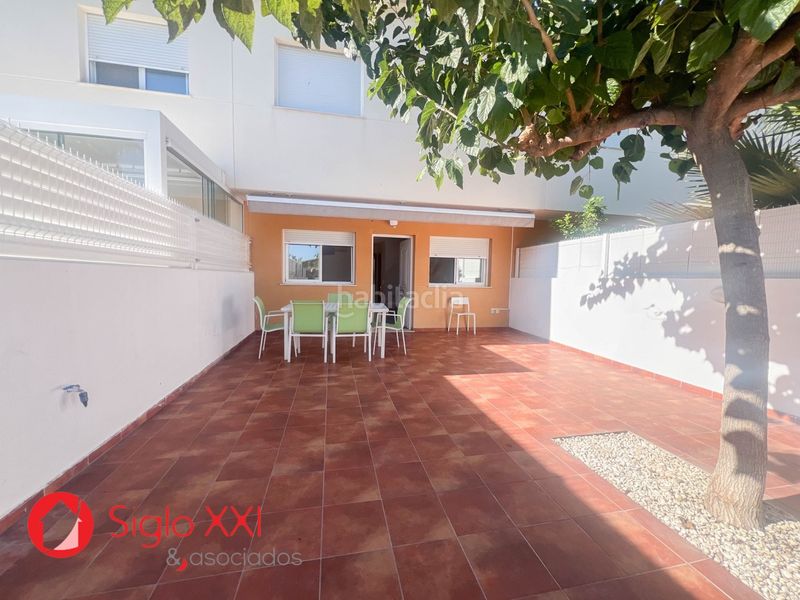 Foto 771600d6-abab-486d-830c-b0cf5872a70b. Casa adossada amb calefacció aparcament piscina a Almazora / Almassora