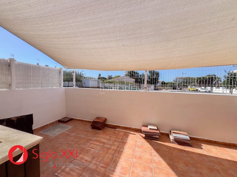 Foto a549c62d-9d2a-43eb-afd4-a0deabc85e13. Casa adossada amb calefacció aparcament piscina a Almazora / Almassora
