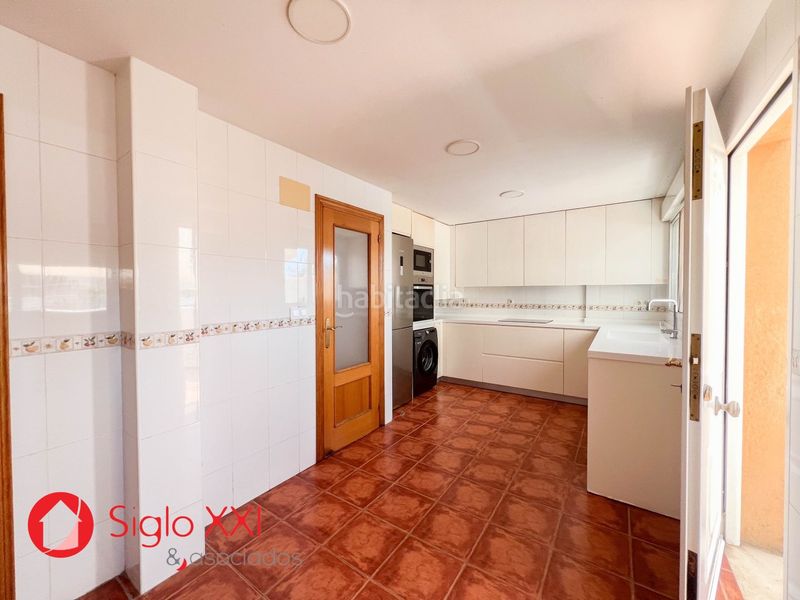 Foto cfb8a7f5-65ad-4aa5-bec0-bff08ca59982. Casa adossada amb calefacció aparcament piscina a Almazora / Almassora