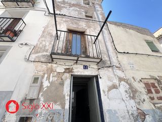 Maison à Onda. Casa de 4 alturas para reforma integral en onda, a un paso del c