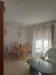 Etagenwohnung  Carrer de gravina. Piso junto al metro