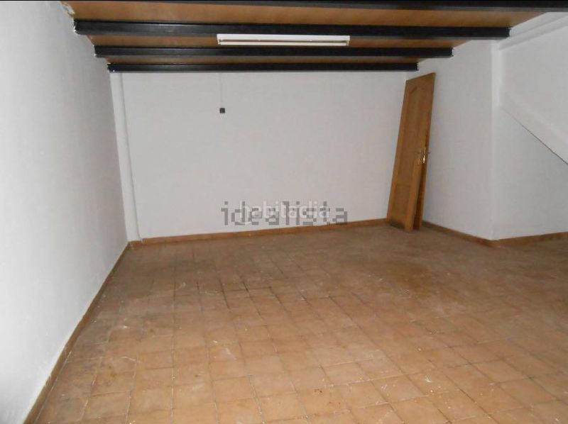 Foto bcab04ea-273f-49a6-8cbb-4420ce9d8b77. Casa adossada amb calefacció aparcament a Llefià Badalona