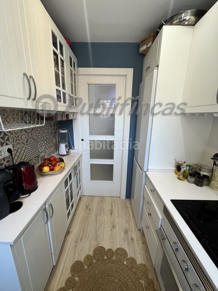 Foto c89a0a4e-8c3a-4239-8564-3dbf406968fd. Casa adossada amb calefacció aparcament a Llefià Badalona