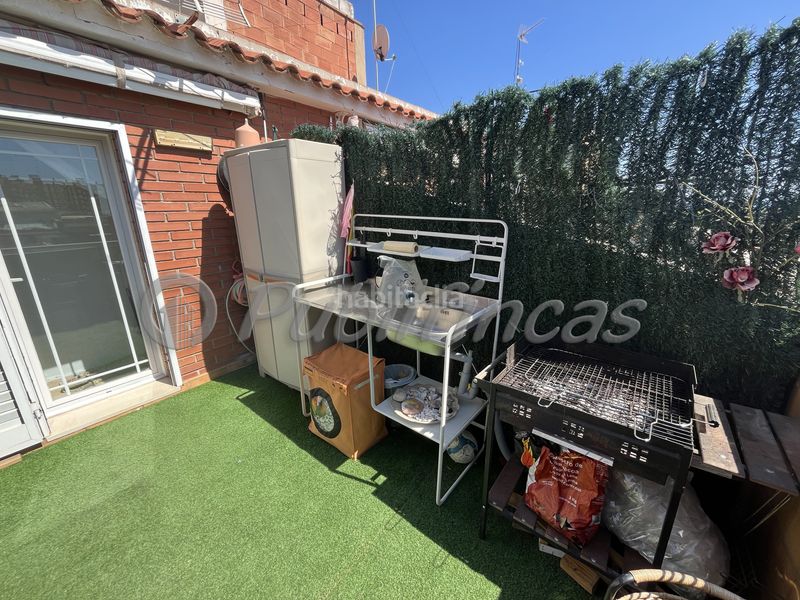 Foto e6c4ba57-6777-416a-a8c8-cc839cea8bad. Casa adossada amb calefacció aparcament a Llefià Badalona