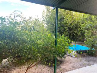 Xalet  Carretera castro del río. Suelo urbano con amplia casa y jardín