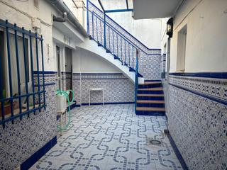 Casa  Calle silos. Casa con patio y terraza cerca cuidad de los niños