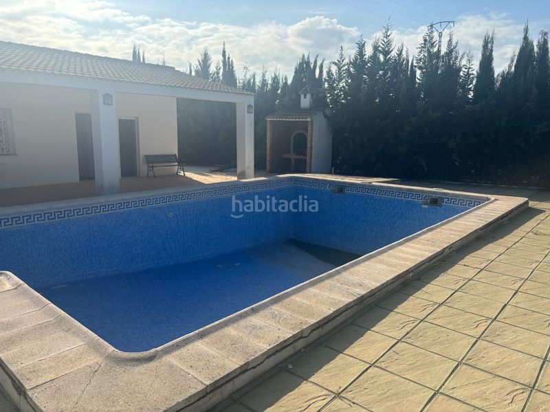 Foto ccab5967-b9df-4e38-8c0a-8d3b52e3f7c0. Finca rústica parcela con casa y piscina en Cabra