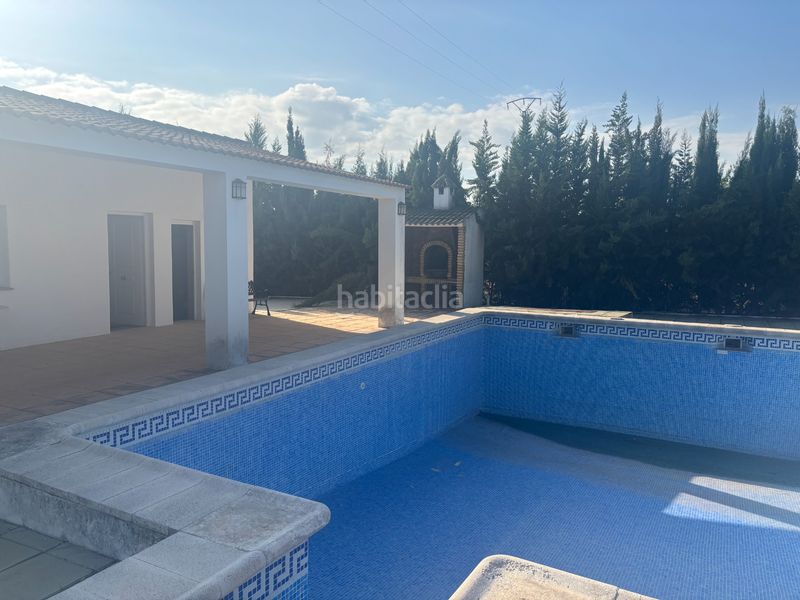 Foto d8f1cb3c-4050-4e2a-96ce-af0a8de1afe5. Finca rústica parcela con casa y piscina en Cabra