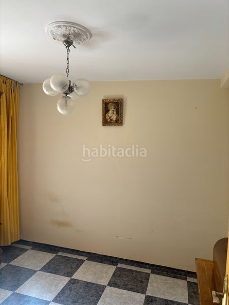 Foto 5ac63c63-d9e1-44db-8de7-f3a8802d8006. Casa amb xemeneia a Cabra