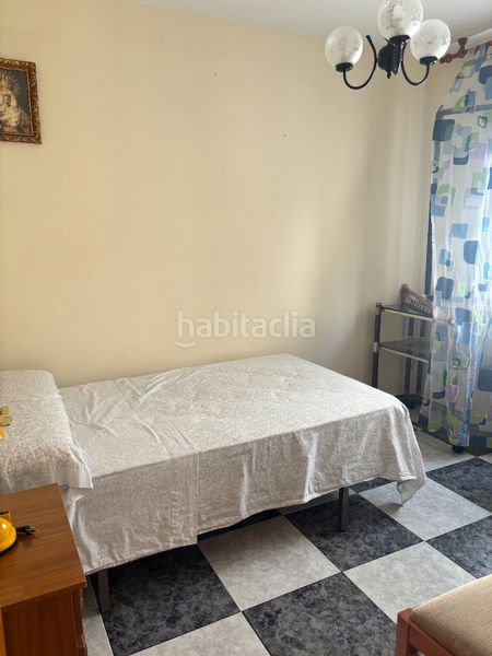 Foto cc50679d-fbca-47b1-8f1c-e71afb860cd3. Casa amb xemeneia a Cabra