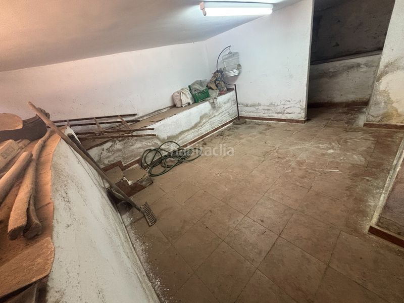 Foto ec435f4f-293e-401c-97df-e14c8e1989af. Casa amb xemeneia a Cabra