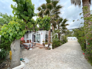 Maison  Calle llibertat. Casa individual con piscina privada en club montroig
