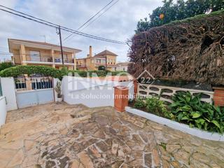 Casa adossada  N/a. Adosado con vistas a mar, patio privado con barbacoa, box-garaje