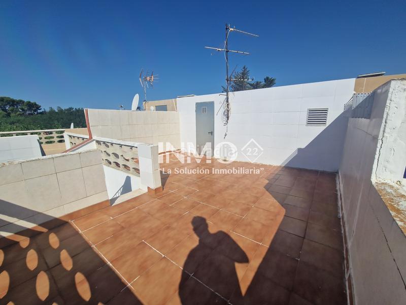 Foto 9a52792a-5795-4255-84d8-775eec4ce1dd. Casa adossada amb xemeneia aparcament a Cambrils platja Cambrils