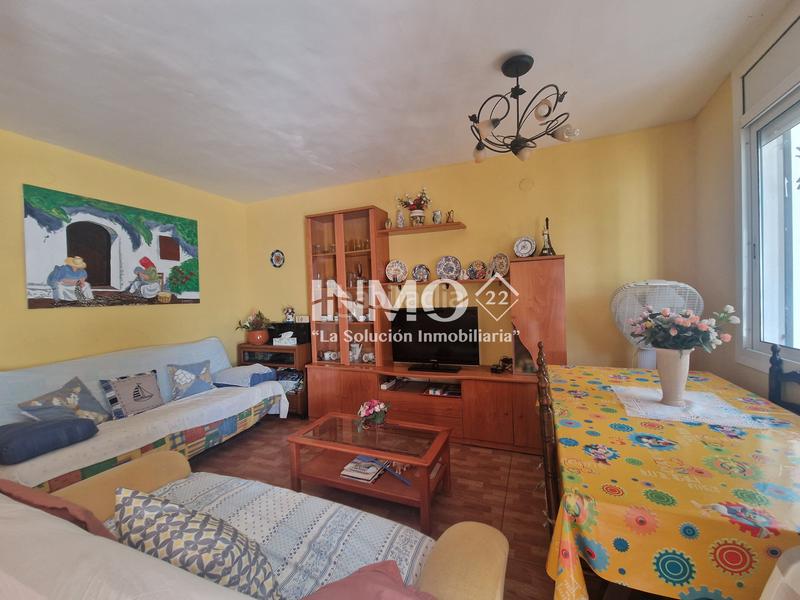 Foto 9b8ccc3c-e387-4670-b3c8-9c7f1672531a. Casa adossada amb xemeneia aparcament a Cambrils platja Cambrils