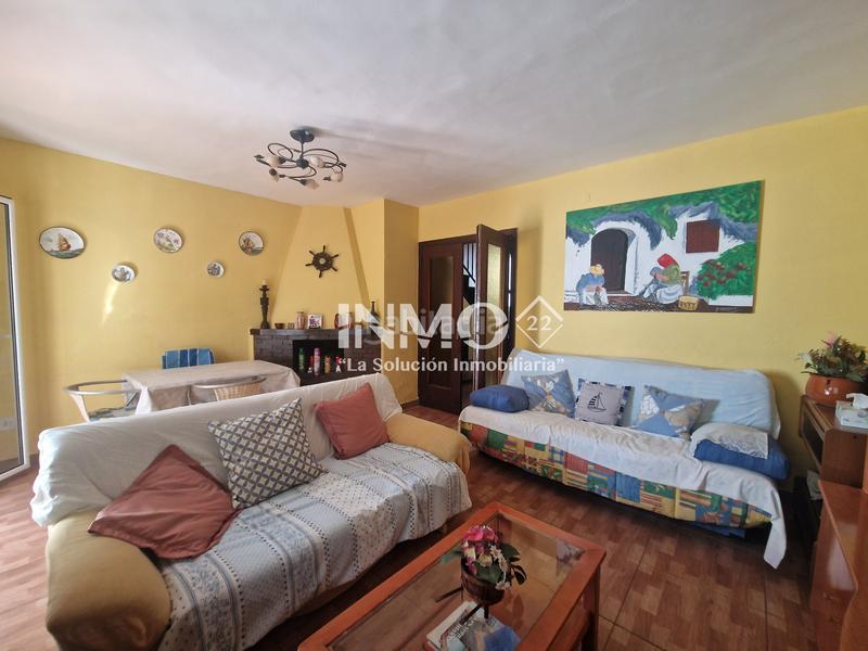 Foto b638775d-1620-4093-8a9c-addff86cdfa3. Casa adossada amb xemeneia aparcament a Cambrils platja Cambrils