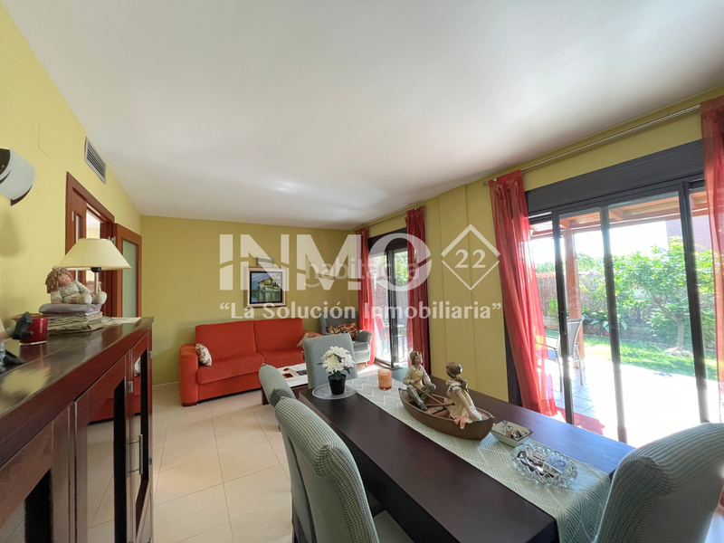 Foto 015a9262-6d03-44f9-b939-914a736ceb05. Casa  seminueva en la llosa, amueblada, con garaje y jardín privado y con piscina comunitaria en Cambrils