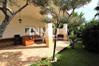 Maison  Calle llibertat. Casa de standing con jardín y piscina privada en club mont-roig