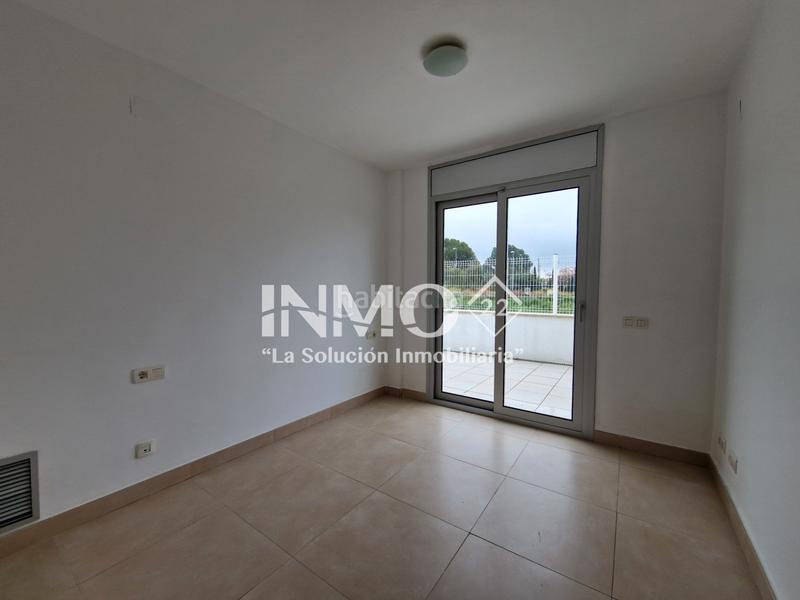 Foto 02a4c6ce-7d33-4ada-a060-85afaa16f4b6. Casa aparellada amb aparcament piscina a El Dorado Platja Cambrils