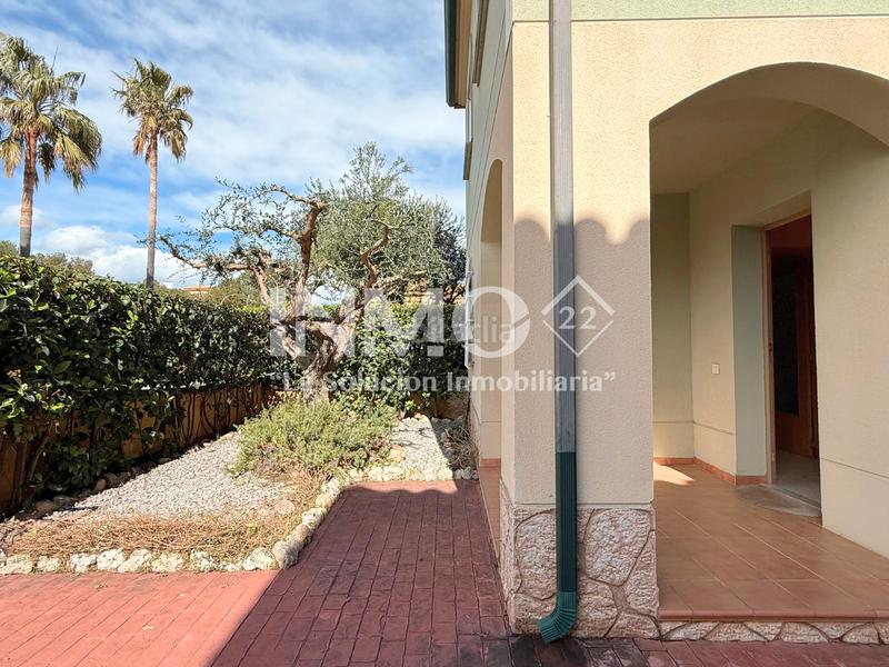 Foto ef8be211-7fe9-4e2c-ac37-b750f4733bd2. Casa en Platja de Mont-roig Mont-roig del Camp