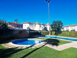 Apartament  Carrer saturn. ¡tu nuevo hogar te espera junto al mar! tres habitaciones con vi