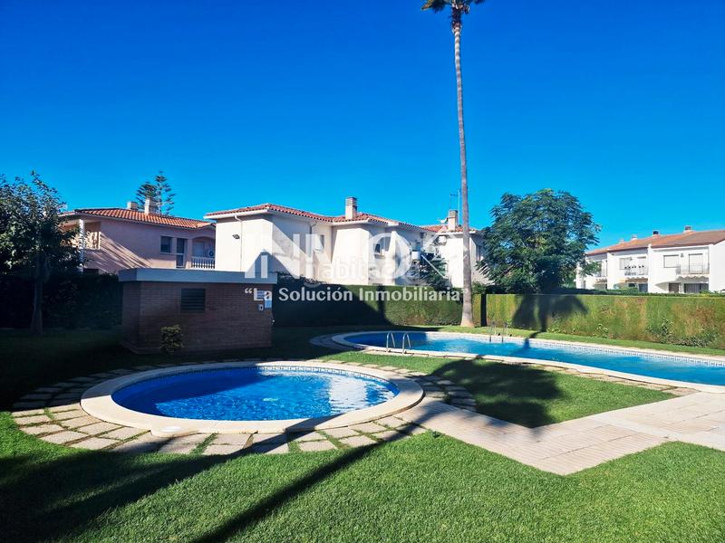 Foto 2a23a984-e2d1-4a39-bc61-6f6387dbd8ac. Apartamento ¡tu nuevo hogar te espera junto al mar! tres habitaciones con vista a mar, piscina comunitaria y aparcamiento privado en Cambrils
