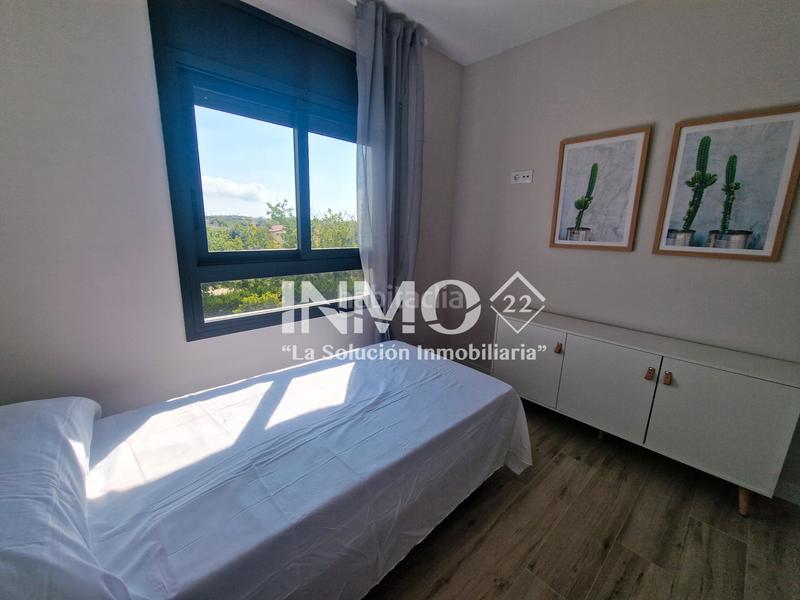Foto 14c8b11c-2a7f-4e43-beb7-7785d7313ab6. Piso  de 4 habitaciones con reforma completa en la llosa, jardín privado, terraza y vistas. en Cambrils