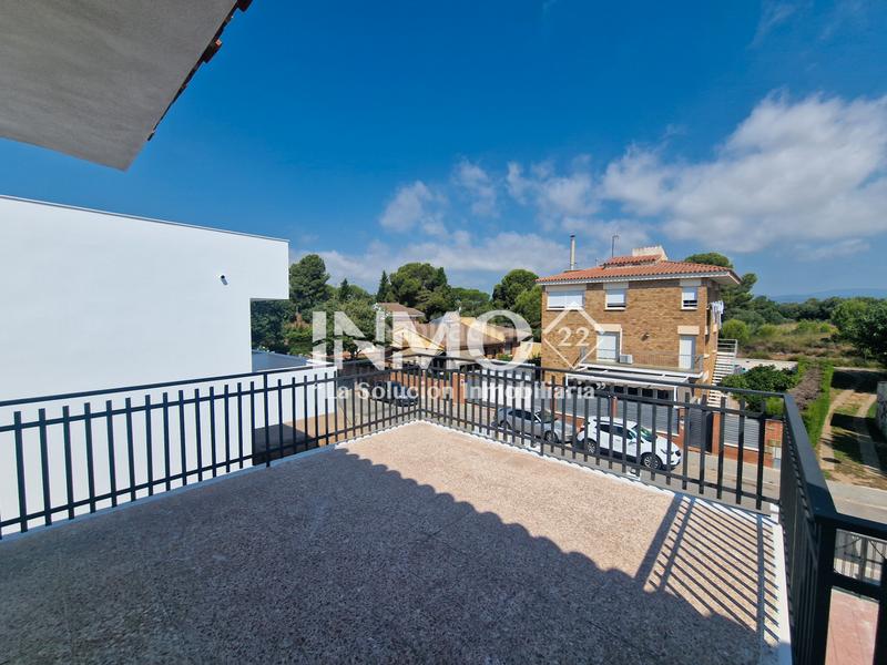 Foto 6c44aafc-042a-46a6-b0eb-cc45665caced. Piso  de 4 habitaciones con reforma completa en la llosa, jardín privado, terraza y vistas. en Cambrils