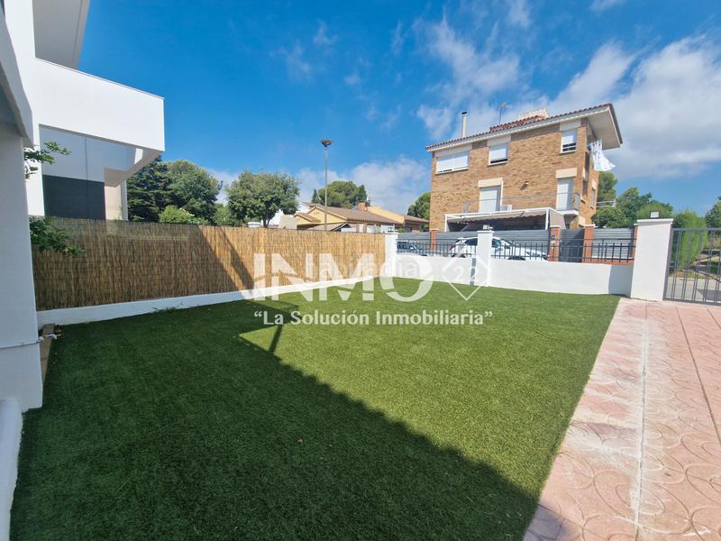 Foto 8536ab03-e1a5-4d25-80a0-f573fa244c52. Piso  de 4 habitaciones con reforma completa en la llosa, jardín privado, terraza y vistas. en Cambrils