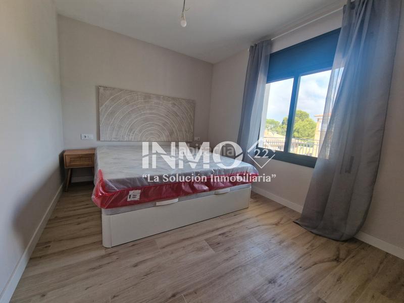 Foto e0c9c51f-1d1a-4205-a5b7-b23baa85e41a. Piso  de 4 habitaciones con reforma completa en la llosa, jardín privado, terraza y vistas. en Cambrils