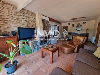 Maison  Carrer del noguer. Casa individual en perfecto estado, con todas las comodidades, p