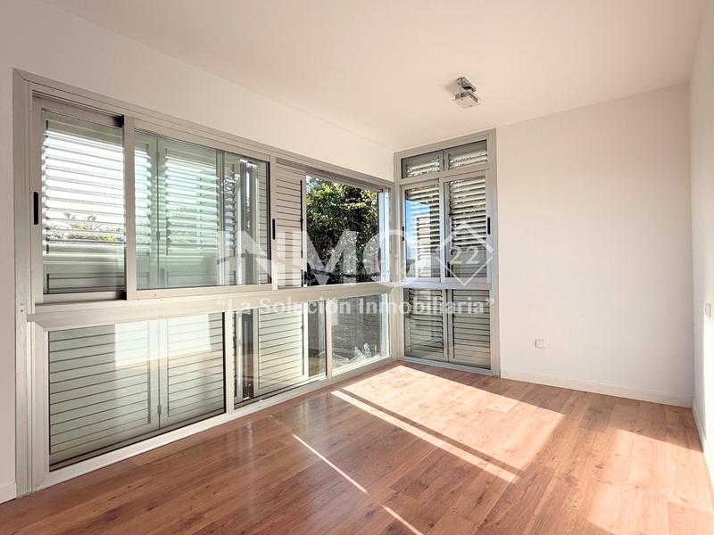 Foto 24701dbf-6e28-499e-a431-be0e4245e780. Miete haus mit kamin heizung parking pool in Riudecanyes