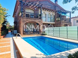 Casa pareada  Carrer bergantí 6. Chalet pareado en cambrils con piscina privada