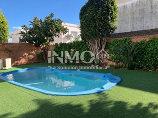 Haus  Carrer gladiols. Chalet en la llosa cambrils con piscina privada