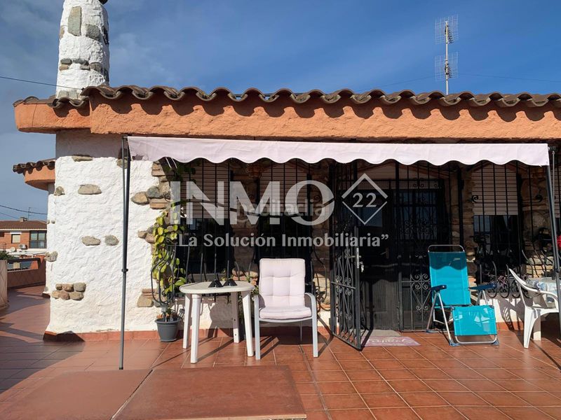 Foto 3452c662-3ac8-496f-94e1-ebf6dc7ba0b8. Casa amb xemeneia calefacció aparcament piscina a Cambrils